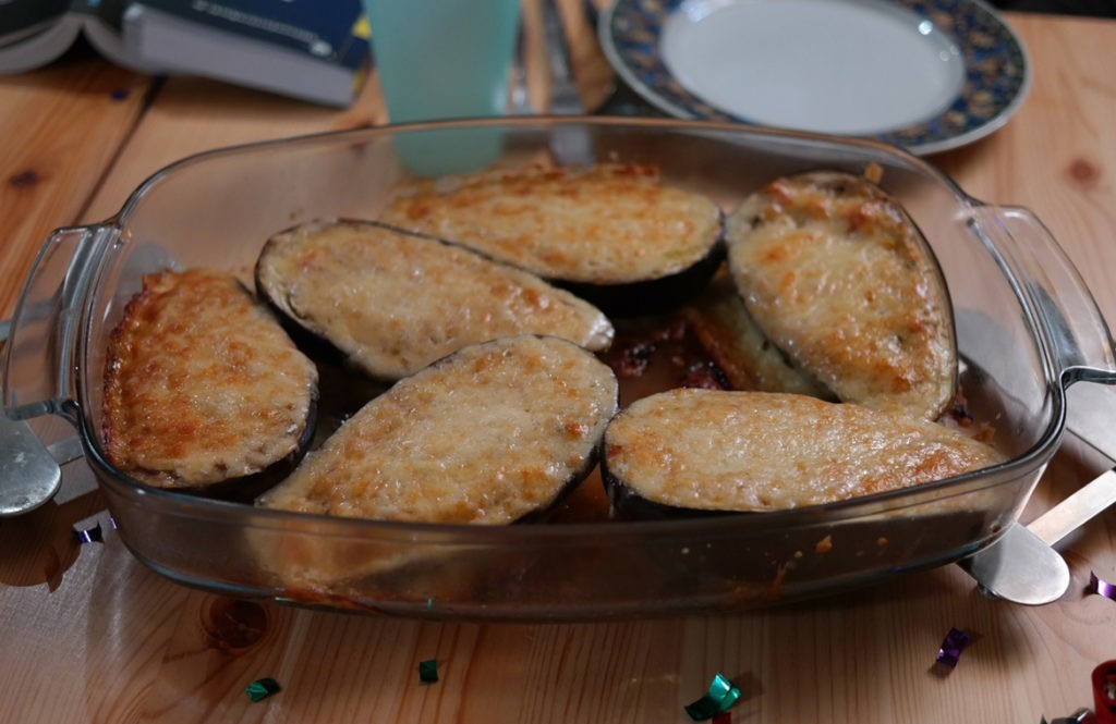 Berenjenas rellenas con jamón serrano y queso rulo