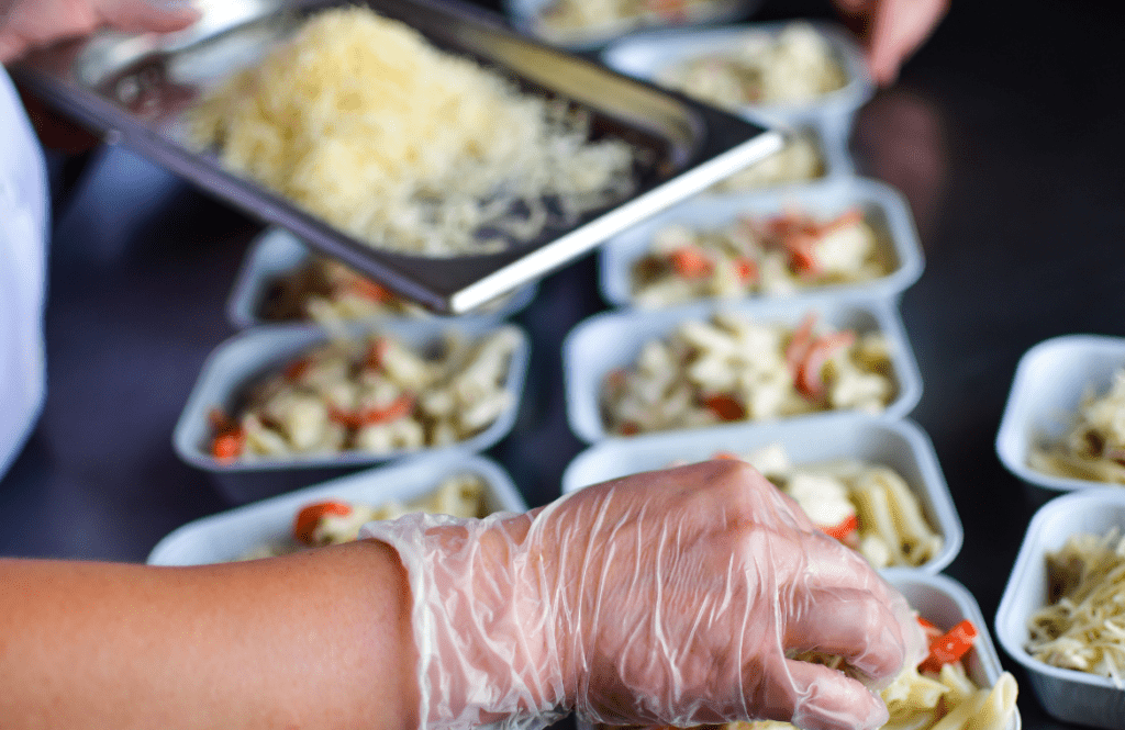 Evita ir a la compra y haz tu pedido de comida a domicilio de La Grosella