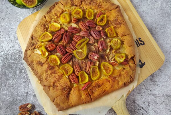 Galette de manzanas, higos y nueces pecanas by Verónica Serrano